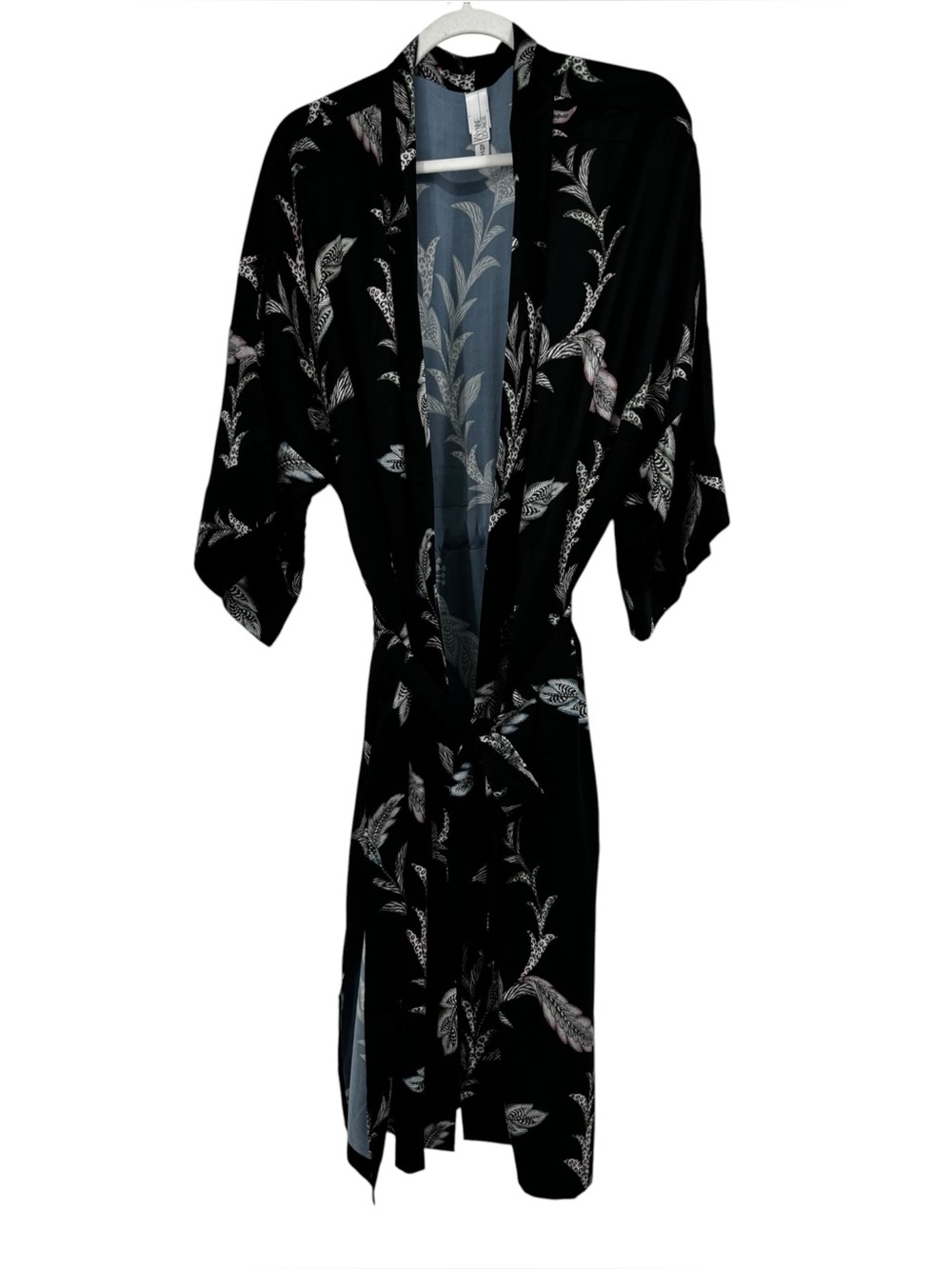 NWOTS Wynne Lounge Size XL Silky Leaf Print Bathrobe Kimono